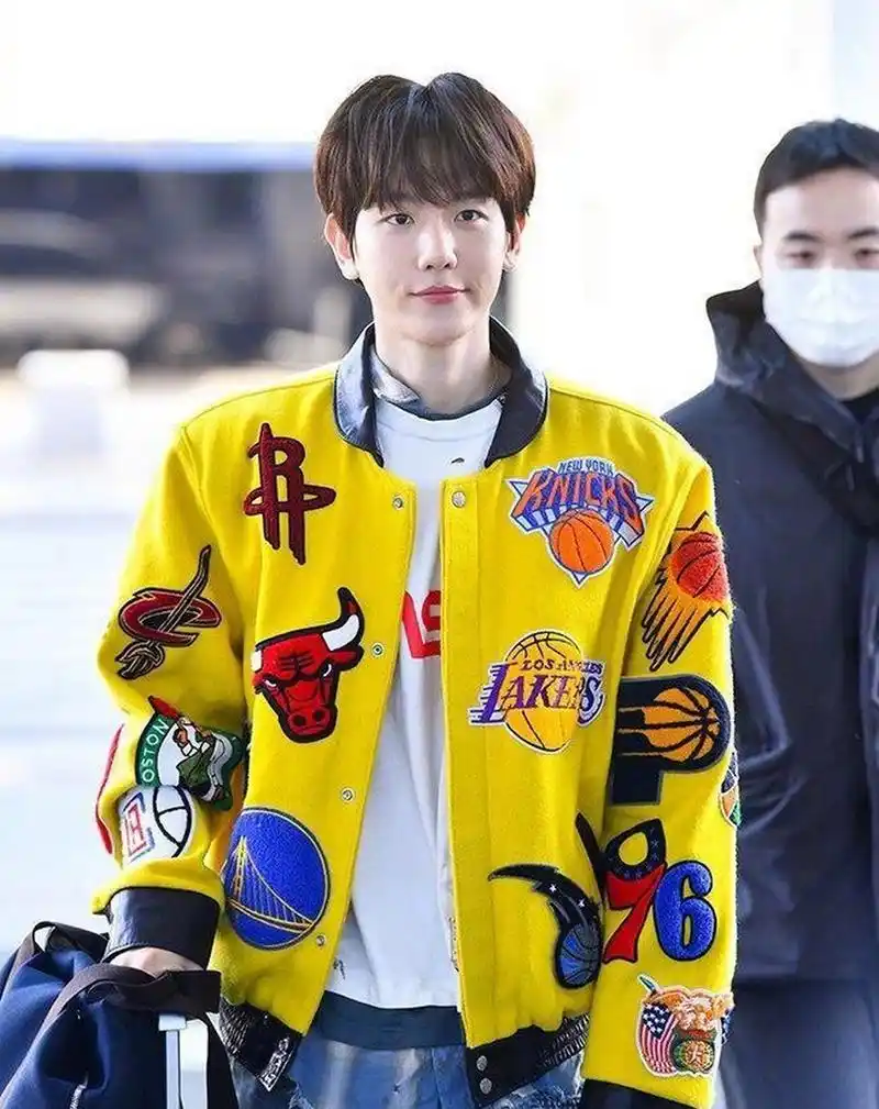 这是如今最新综艺五哈中的鹿晗,这是近期饭拍的边伯贤,如今两位都三十