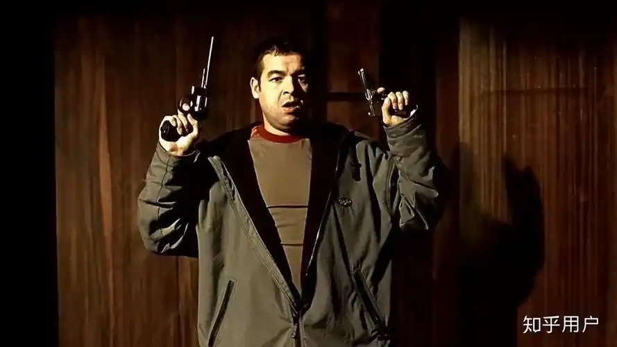 电影《两杆大烟枪》到底好看在哪里? - 知乎