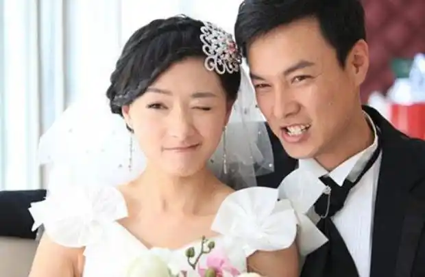 万茜的真正老公是谁结婚照 女儿都生了还有人想她和胡歌 - 吾尊时尚