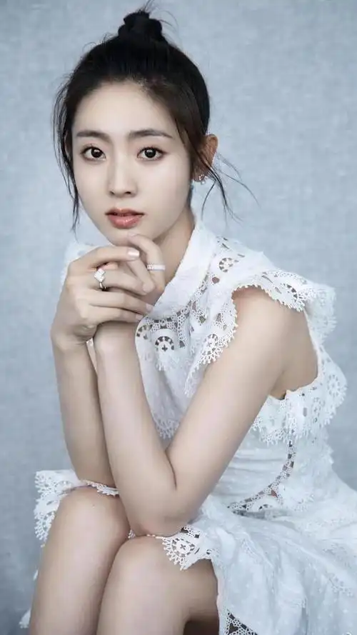 邢菲俏皮可爱甜美灵动