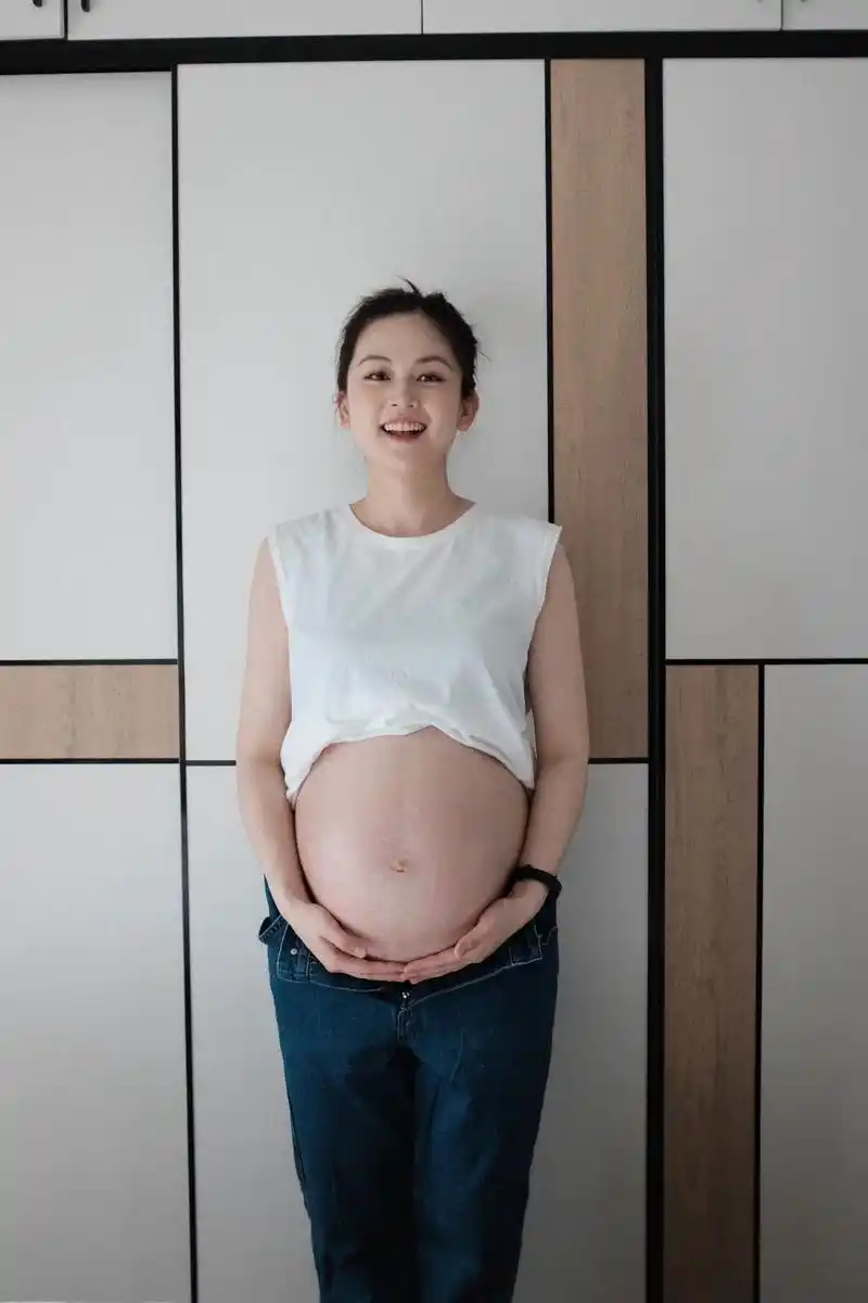 01566成本居家自拍孕妇照|35周纪念