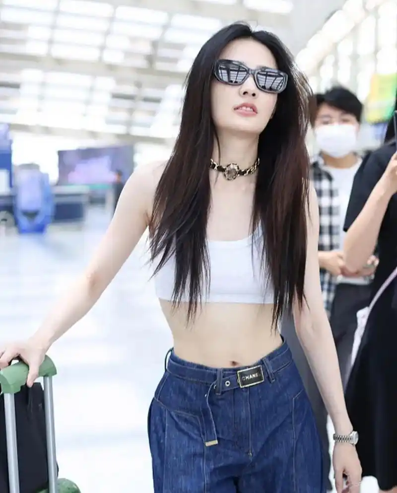 徐璐的身材真好,又瘦又美!