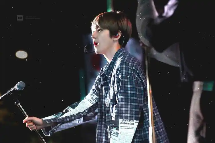边伯贤# #baekhyun# #exo# 壁纸 背景 锁屏