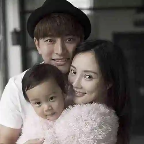 李小璐二胎产子