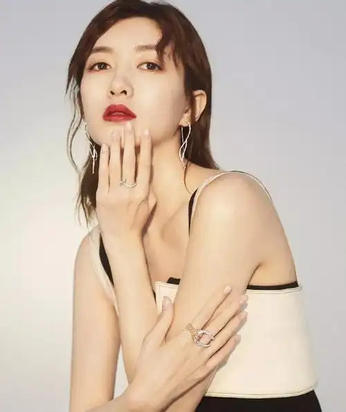 锁骨发就属这些最迷人_江疏影