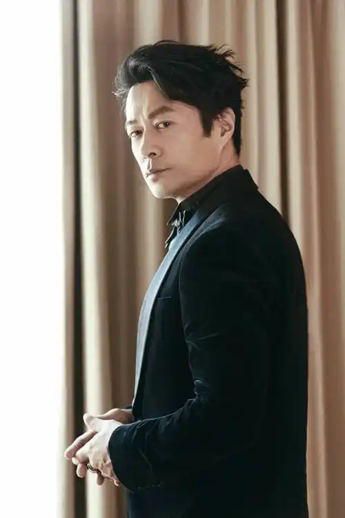 铁道英雄即将上映齐鲁好儿郎谭凯诠释铁道工的铁汉情