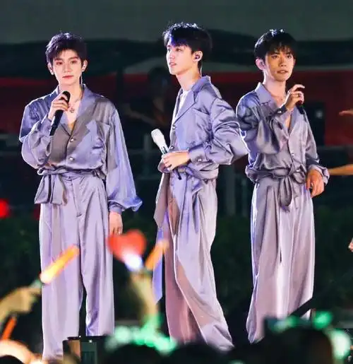 tfboys再次合体跨年舞台?老粉感慨万千,网友:我的青春回来了!