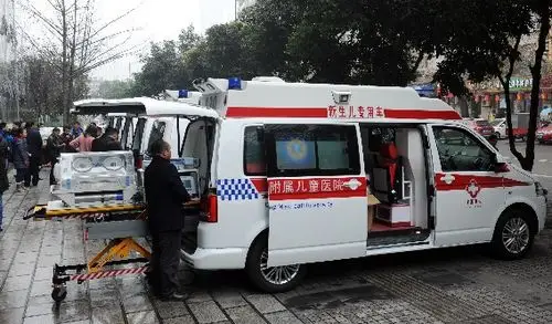 须把配置新生儿救护车当公益事业