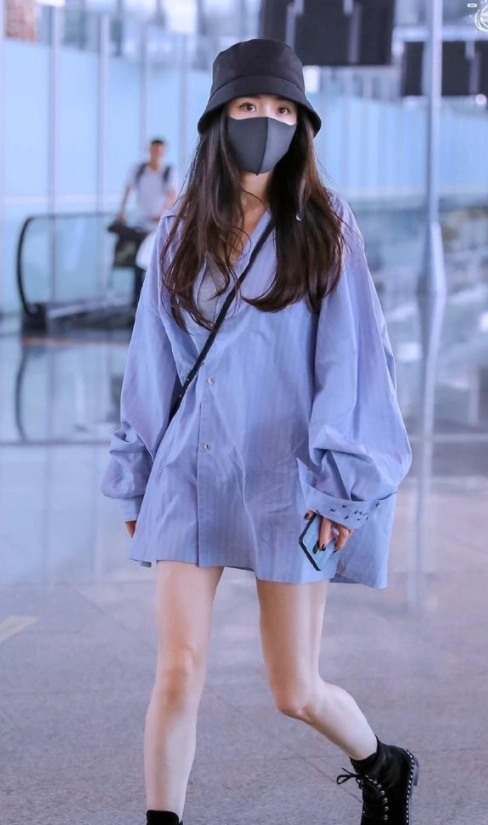 杨幂的时尚穿搭技巧有哪些?我最喜欢杨幂的第七套穿搭!