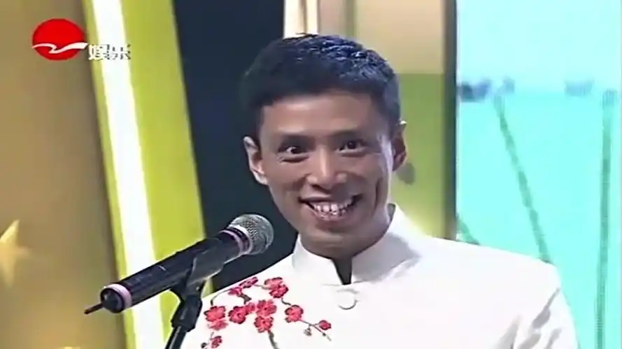 贾旭明张康爆笑表演相声人在囧途之钱囧满屏都是笑点