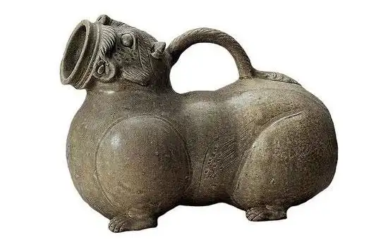 (西晋)青瓷虎子