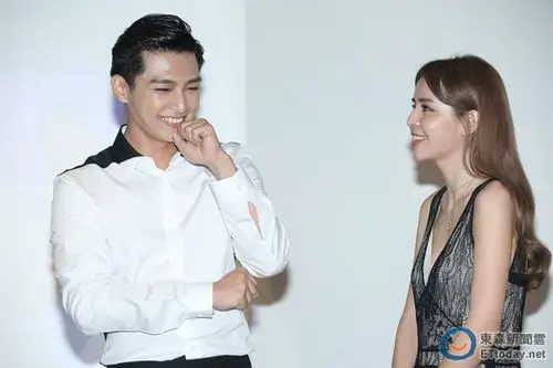 「布芬恋」闪不停!炎亚纶粉红告白李毓芬:是我不够好