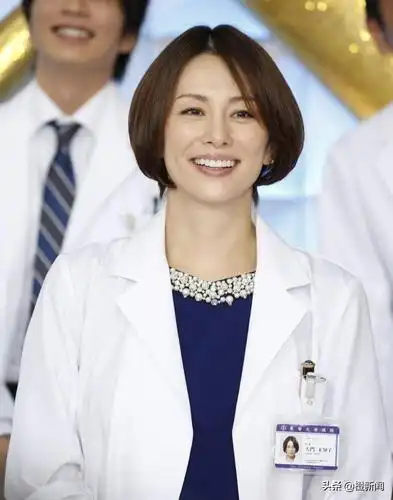 米仓凉子有新欢新男友酷似尊尼特普