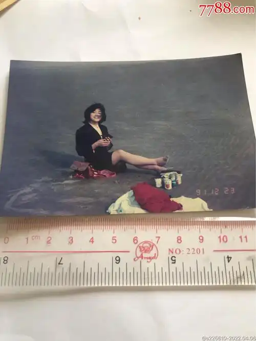 九十年代时尚美女照片_价格40元_第1张_7788收藏__收藏热线