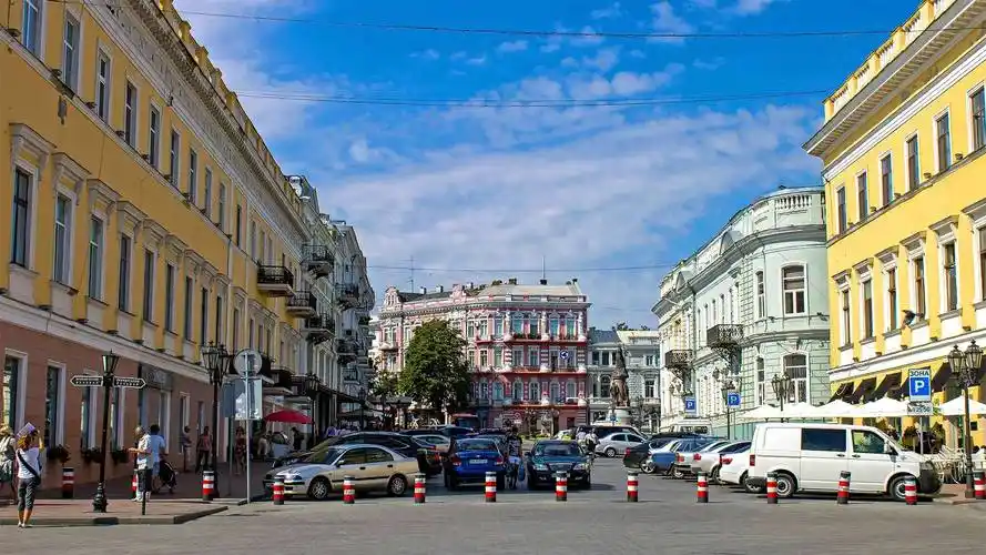 原创乌克兰第一批惨遭炮火蹂躏的城市被誉为黑海明珠