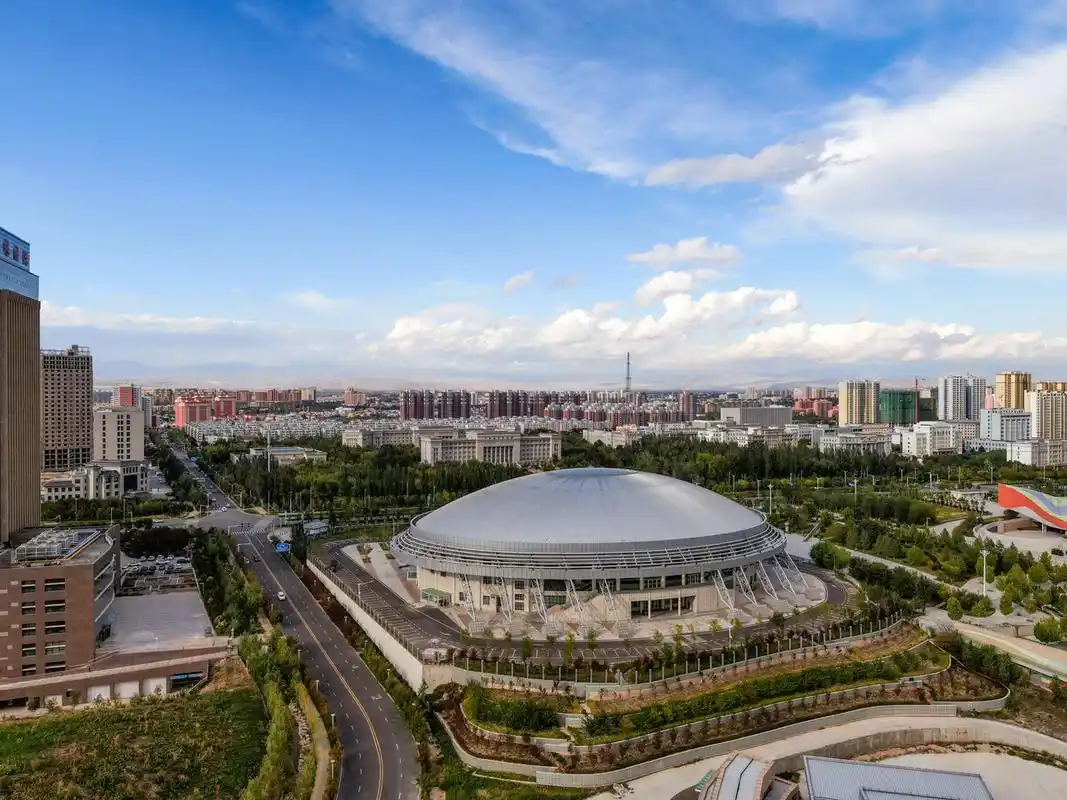 新疆伊犁伊宁市城市景色