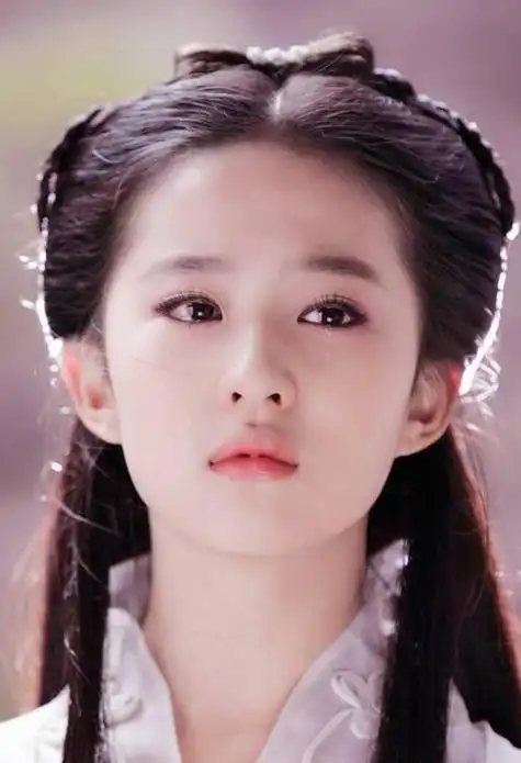 刘亦菲为啥从未拍过清宫剧?看到她的"甄嬛造型"后,幸亏没拍