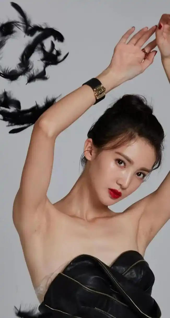 最真实的金晨,无修图,还是美哦,就是太瘦!