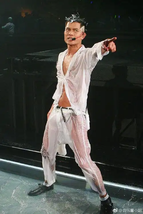 湿身性感的狂野之城郭富城,果然是没有不努力的天王!