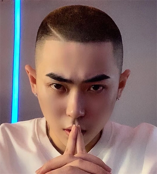 男生寸头发型推荐 渐变寸头帅气爆棚_男士短发 - 美发站