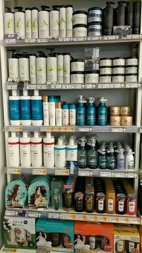 进口高端洗发水集中陈列,新品黄金排面