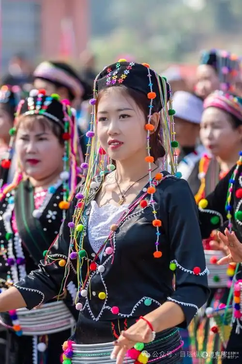 氛围拉满陇川德昂族龙阳节