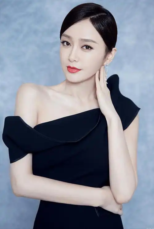 秦岚43岁单身揭秘:坚守着自己内心的选择——"宁缺毋滥"_爱情_人生