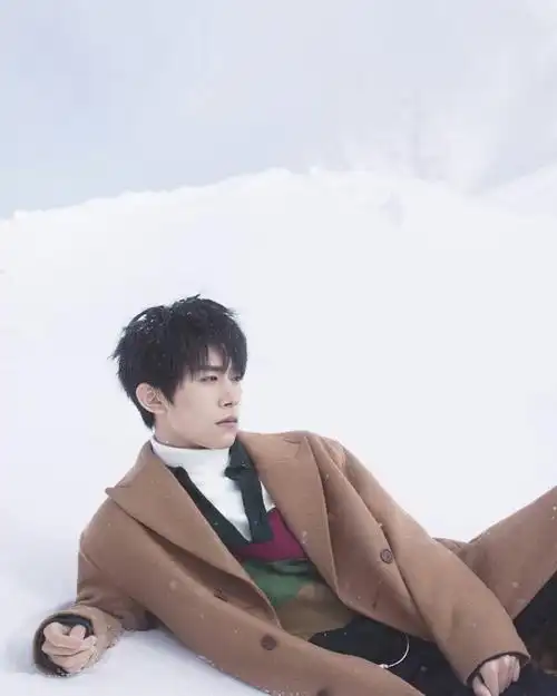 我的男孩易烊千玺ins