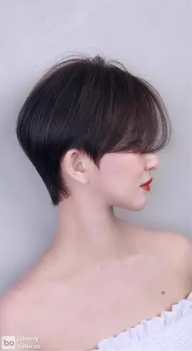 短发女生,可以搭配这些刘海!_发型