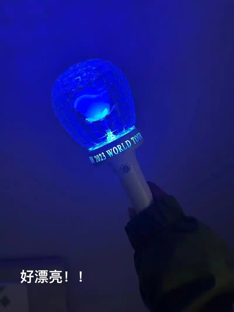 蔡徐坤新歌spotlight #应援棒 #ikun #追星 - 抖音