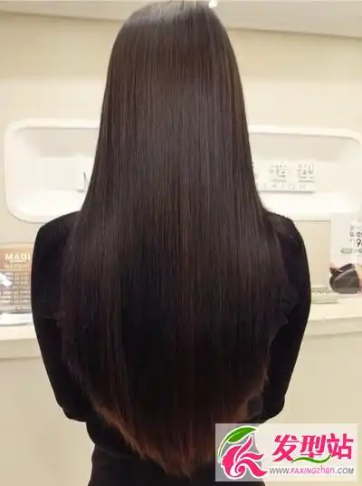 最简单最好打理的发型就是烫直发了,还能一秒钟变女神,背影看起来就