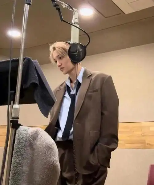 金钟仁单人镜头前后反差惊人!