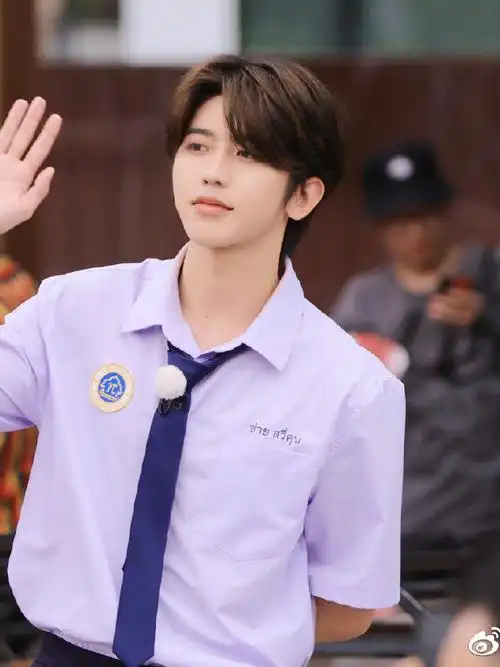 蔡徐坤奔跑吧校服造型##蔡徐坤奔跑吧泰国校服造型