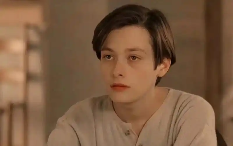 【爱德华弗朗】真的会冲着这个颜值去看一部恐怖片