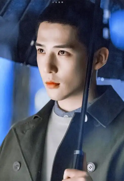 王安宇大写寸头照帅气你get到了吗