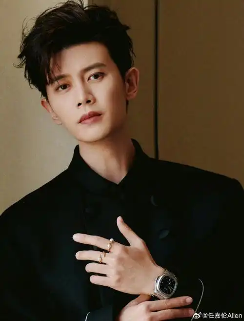 什么风格都可以驾驭的任,可盐可甜,宇宙最甜,最帅,卡大头yyds@任嘉