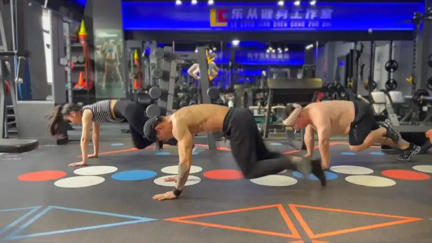 腹肌训练计划,练出巧克力腹肌#瘦肚子 #腹肌 #马甲线