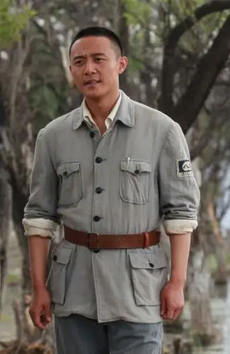 张博《桥隆飙》剧照张博亮相开播发布会新浪娱乐讯由君为传播旗下演员