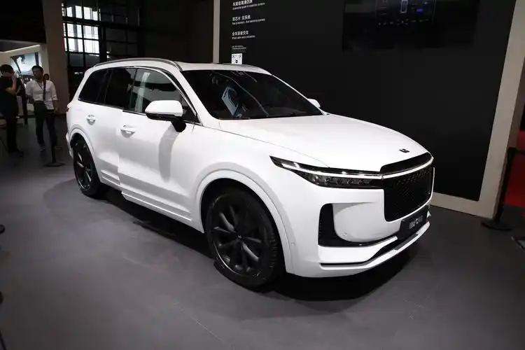 理想one壁纸_理想one_理想one车展图片_5/379张图片_理想one白色/整车