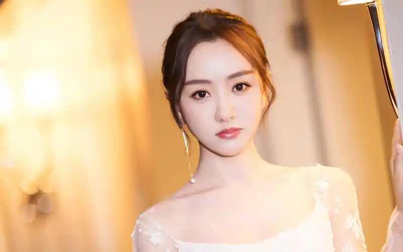 美女写真,明星壁纸,杨蓉,美女,明星,电脑壁纸,壁纸美女明星杨蓉迷人