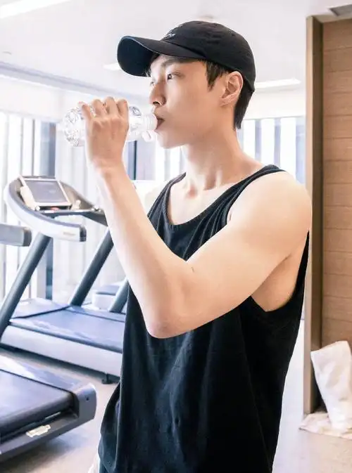 对不起,我不想看你的肌霸 - now健身-fit|fit健身|fitness|fitapp|fit