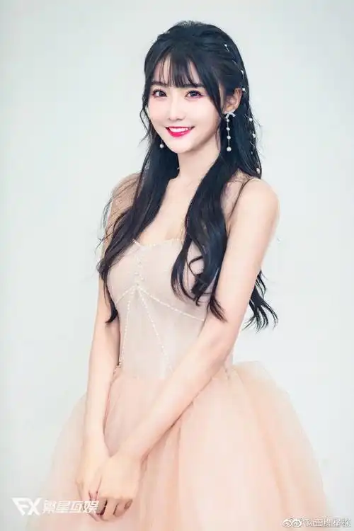 被红格格戏腔版踏山河整破防了##红格格踏山河戏腔改编绝了