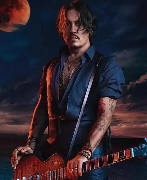 迪奥1.4亿续约德普,香奈儿相中甜茶