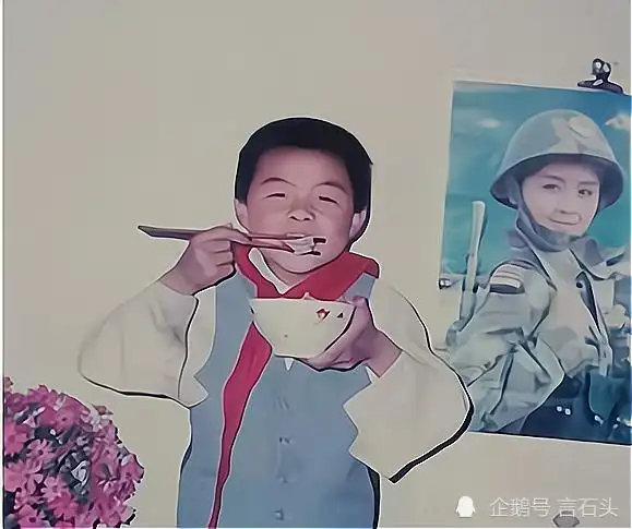 过去看着照片很是喜悦,如今却让人伤感.