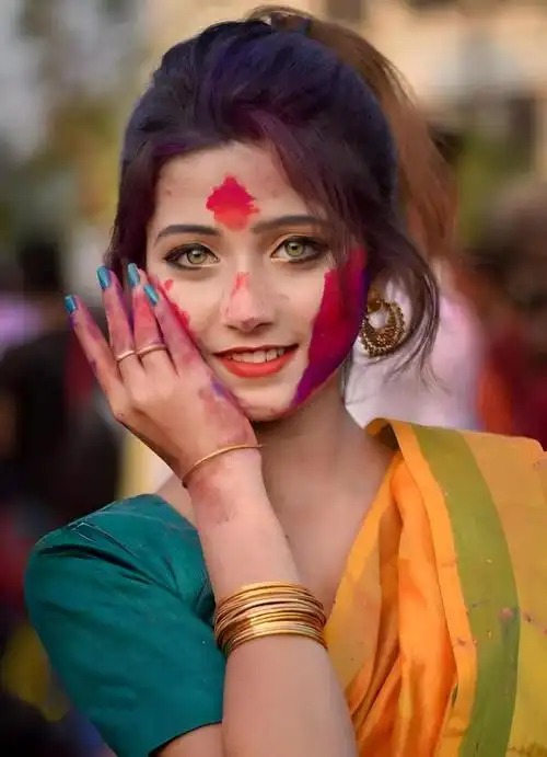 印度人似乎也都是身体消瘦,肤色发黑的样子,不太好看,但是不然印度