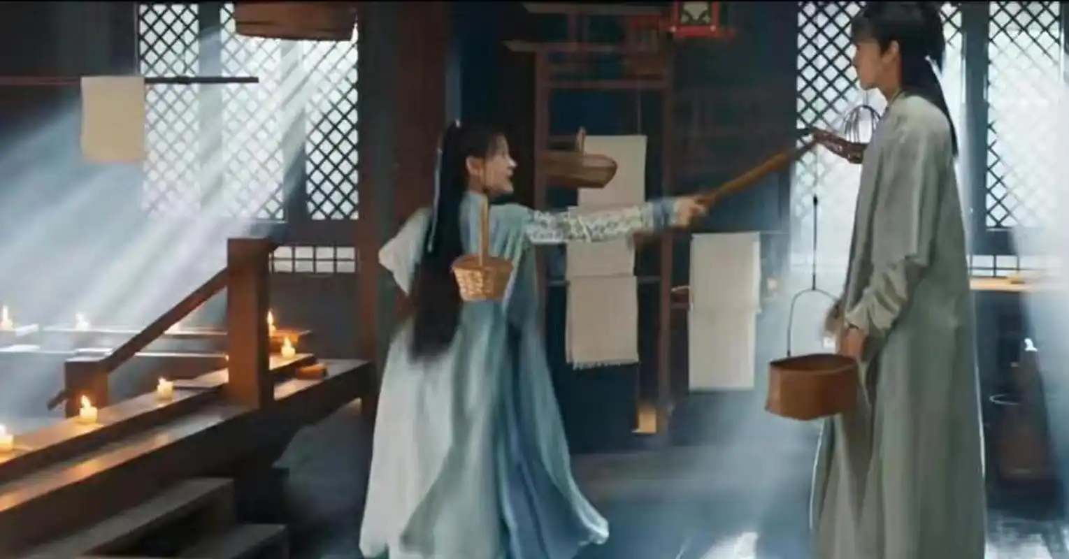 毕雯珺李一桐身高差居然有24厘米!