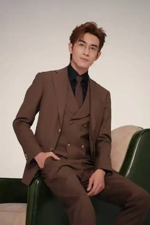 林更新博士梦成真,粉丝惊叹:他如何在繁忙工作中实现学术突破?