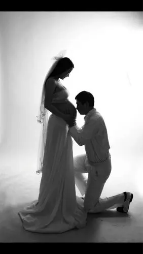 34周拍的孕妇照,好辛苦,这双下巴也是太有夫妻相了