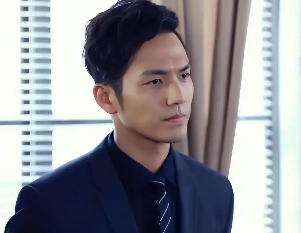 前妻净身出户,女儿归父亲,公众呼吁道歉补偿 钟汉良离婚风波再起,前妻