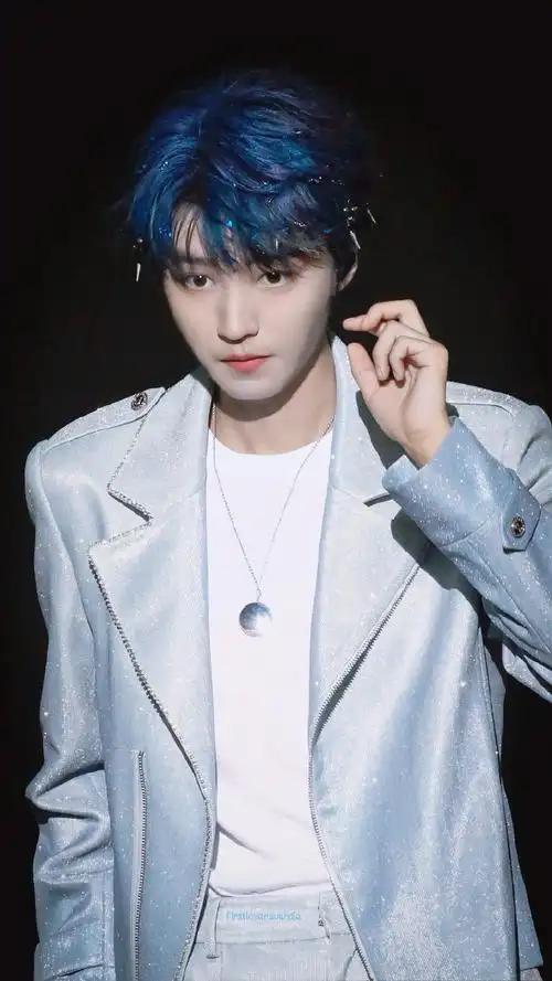 陪王俊凯奔赴每一个十年